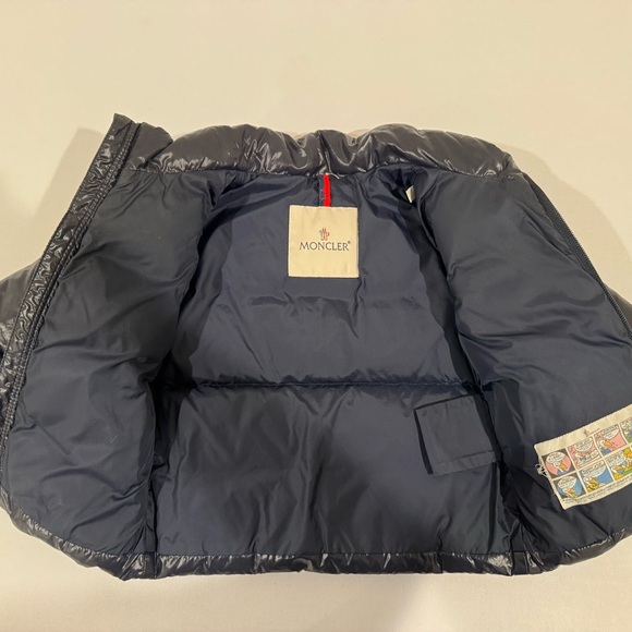 Moncler Navy Puffer Jacket| Moncler Children’s Jacket - Picture 2 of 10